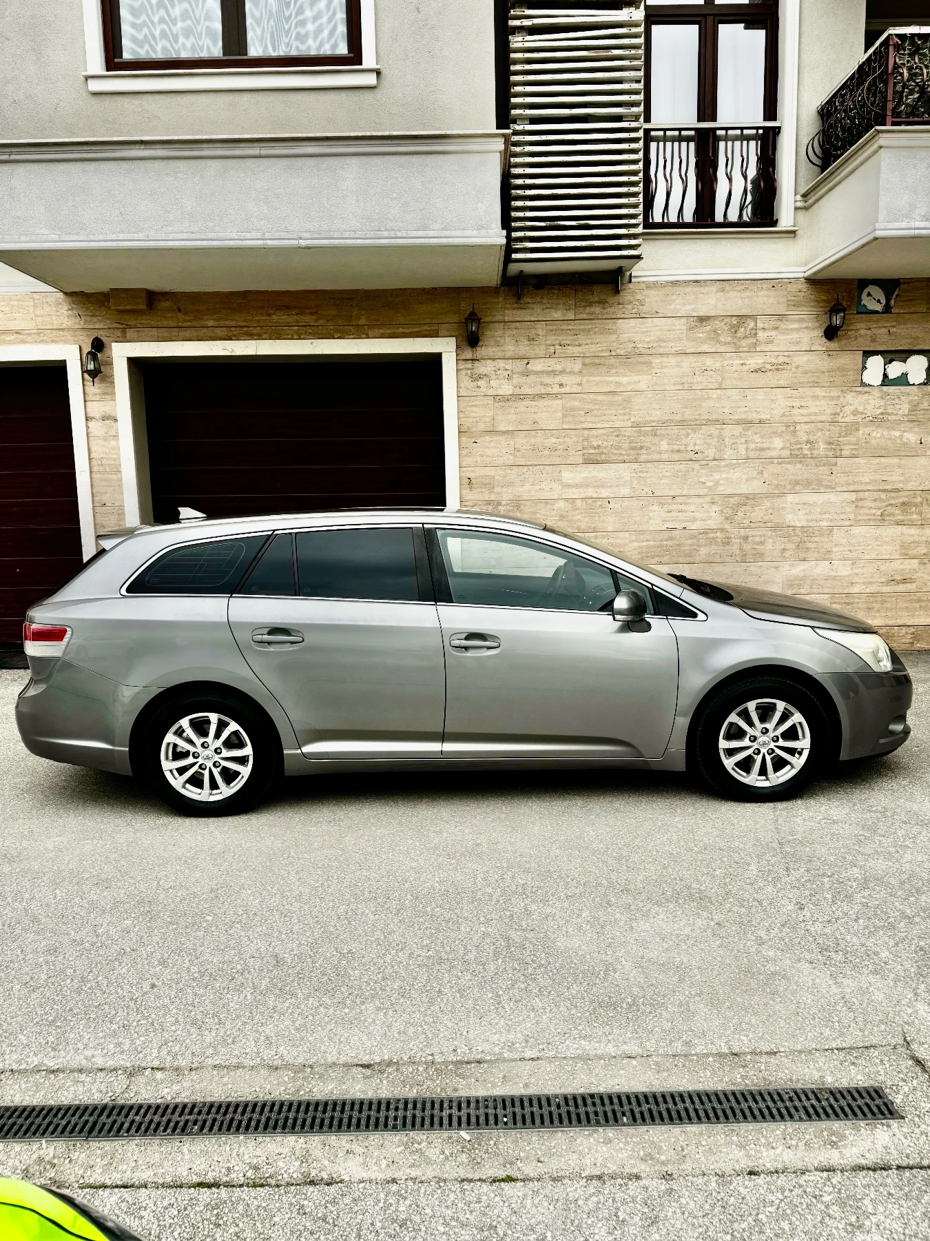 Toyota Avensis, снимка 7 - Автомобили и джипове - 53955347