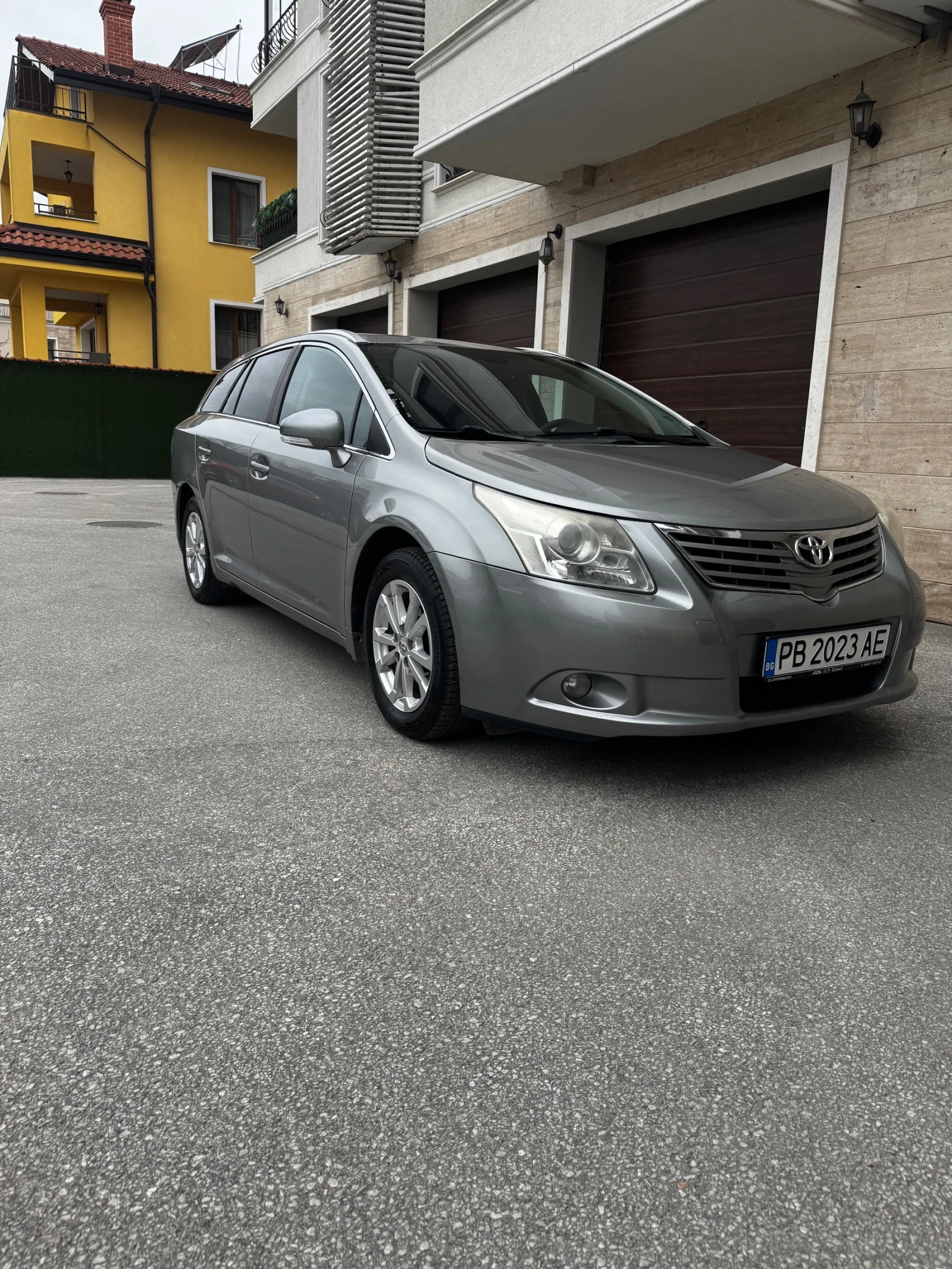 Toyota Avensis, снимка 2 - Автомобили и джипове - 53955347