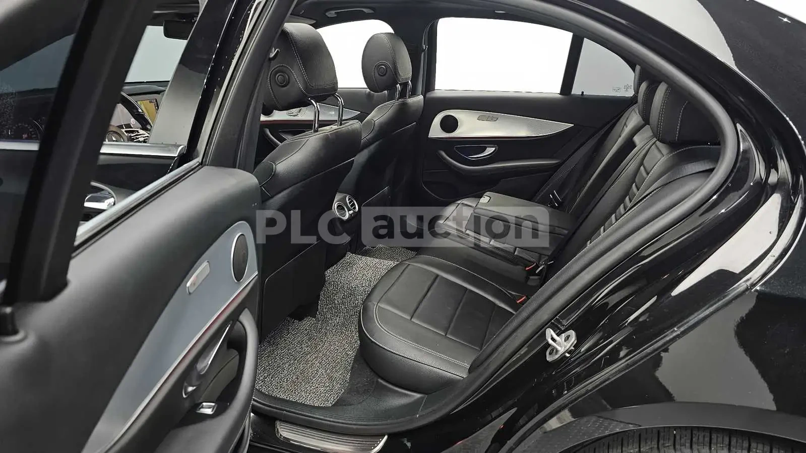 Mercedes-Benz E 250 * AMBIENT * KAMEPA * �������� | Mobile.bg � ����������� 11