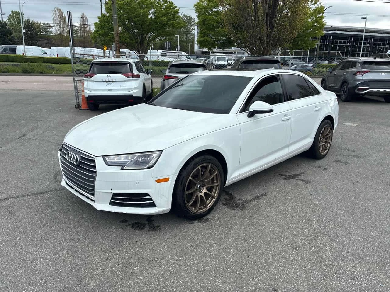 Audi A4 Progressiv/ПОДГРЕВИ/ШИБИДАХ/KEYLESS