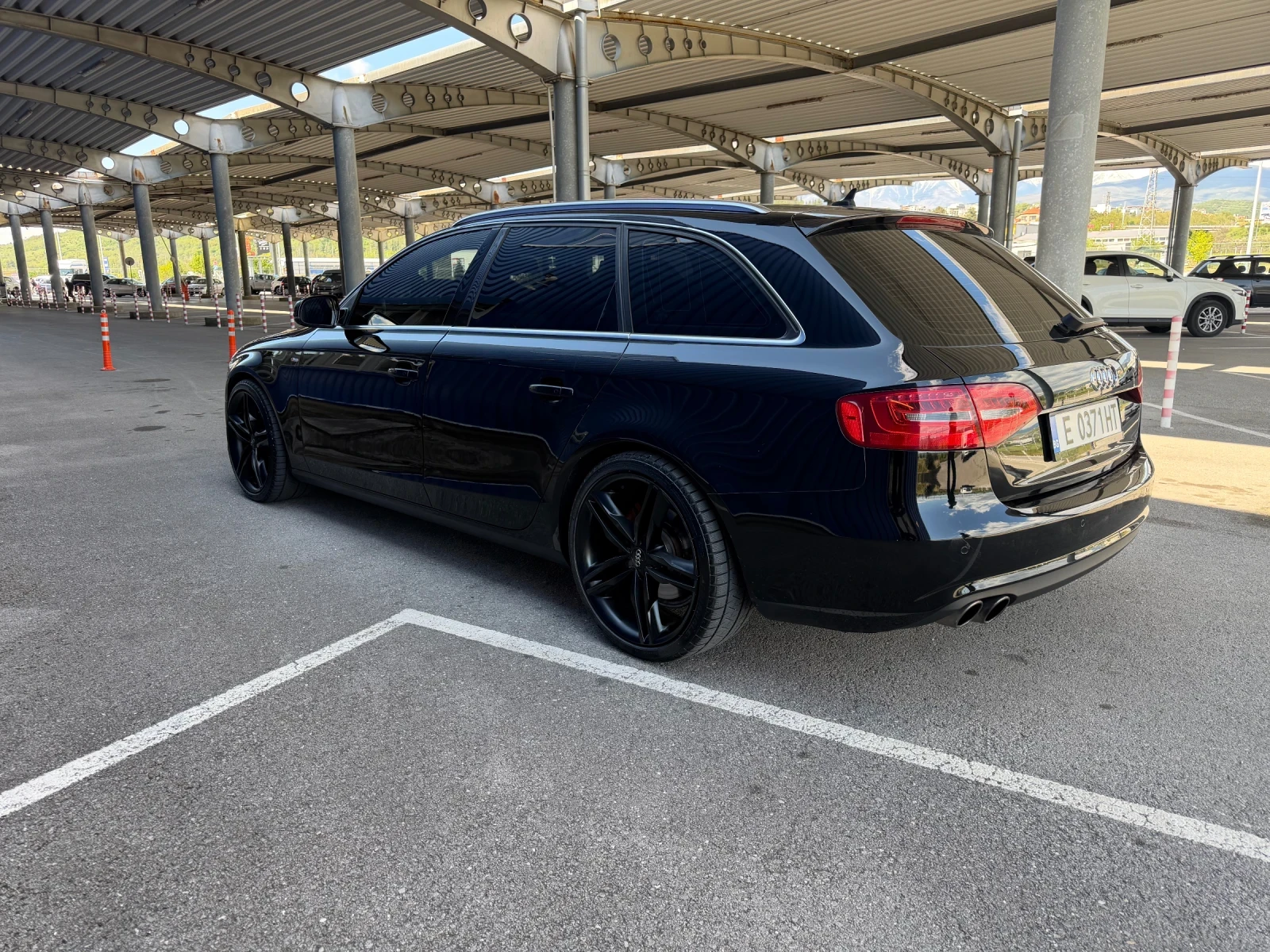 Audi A4 2.0TDI, снимка 7 - Автомобили и джипове - 54403011