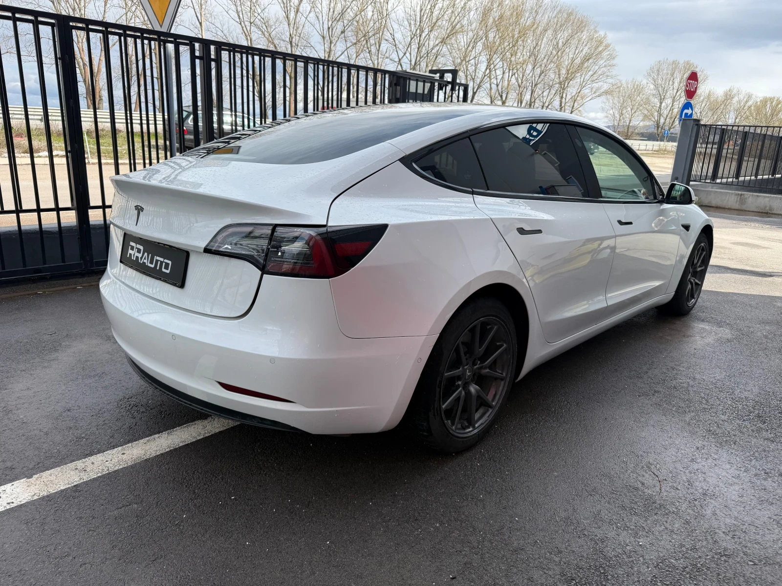 Tesla Model 3 SR+ LFP, снимка 4 - Автомобили и джипове - 54459742