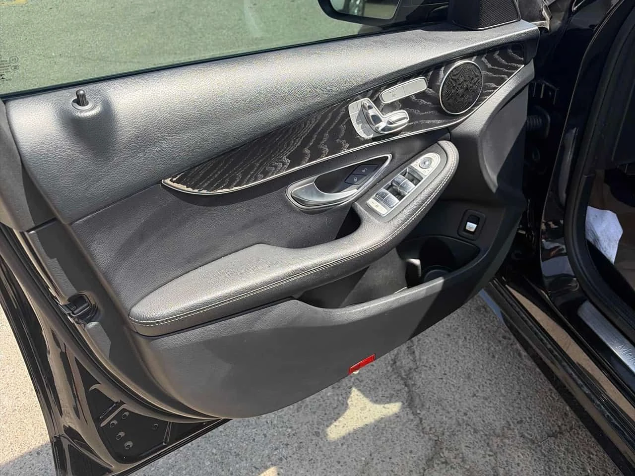 Mercedes-Benz C 300 * АВТОКРЕДИТ БЕЗ ПЪРВОНАЧАЛНА ВНОСКА* , снимка 13 - Автомобили и джипове - 54762076