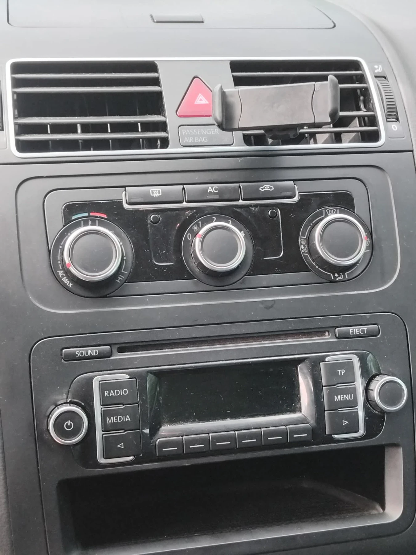 VW Touran, снимка 7 - Автомобили и джипове - 54931351
