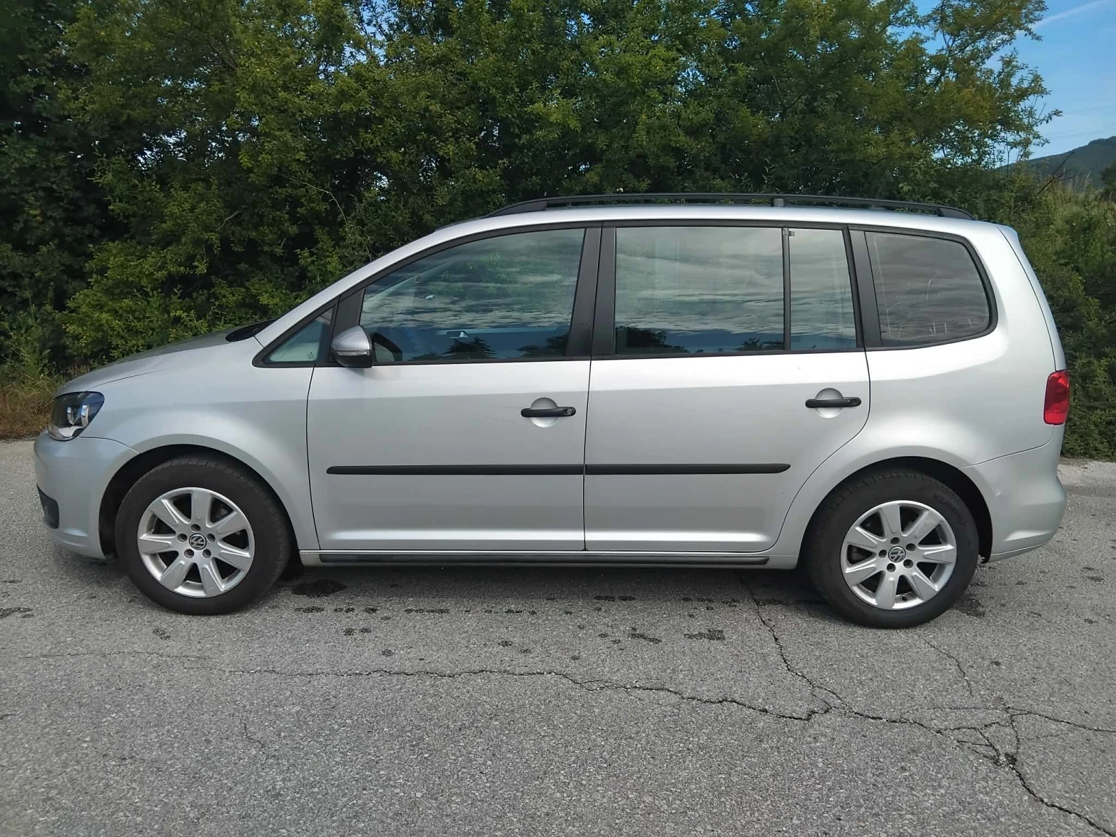 VW Touran, снимка 3 - Автомобили и джипове - 54931351