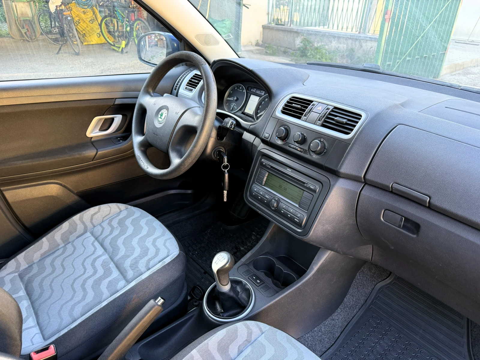 Skoda Fabia 1.2 70 �.�.  | Mobile.bg � ����������� 13