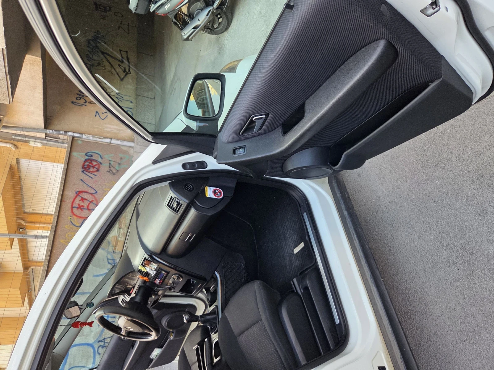 Mercedes-Benz A 180  2.0 CDi 6 скорости, снимка 13 - Автомобили и джипове - 55182462