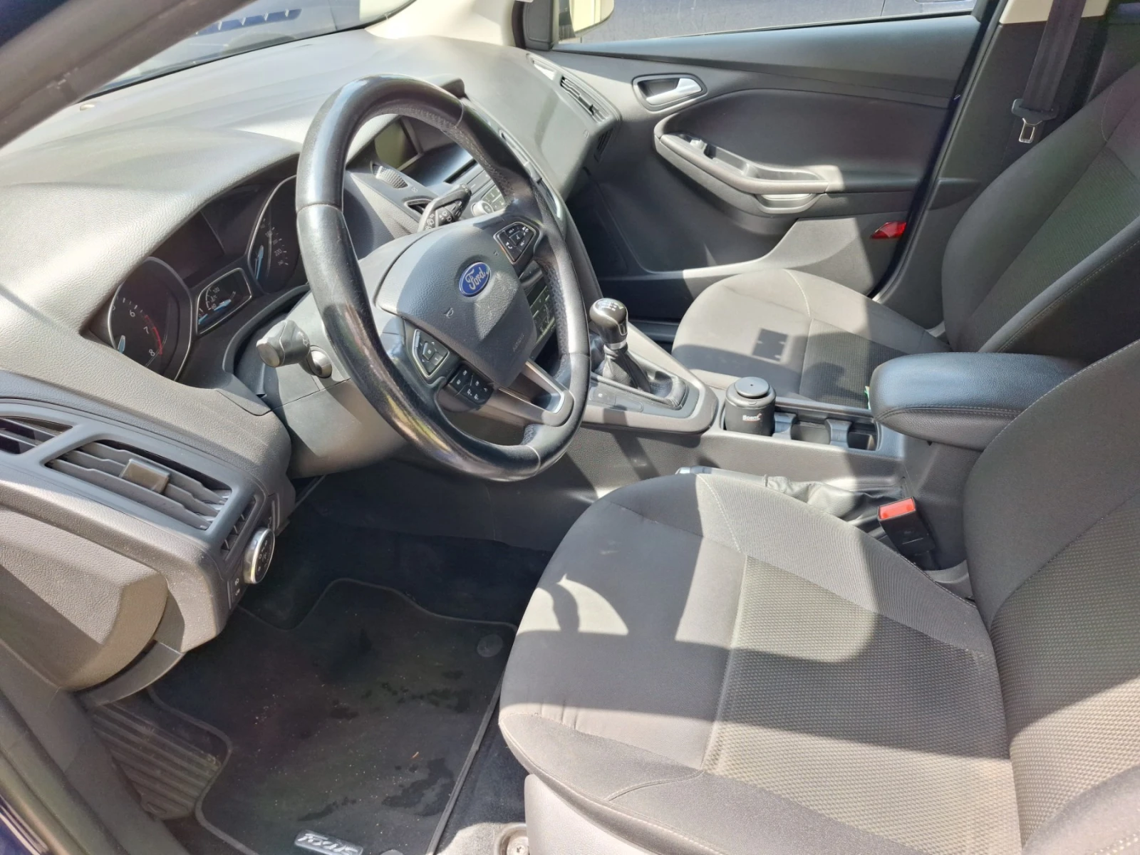 Ford Focus 1.0 EcoBoost 100к.с Business, снимка 7 - Автомобили и джипове - 55178443
