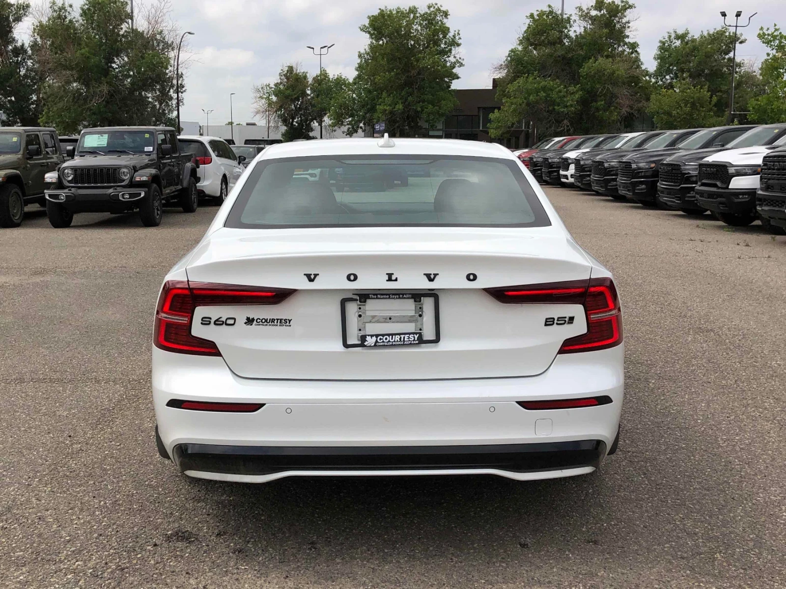 Volvo S60 PLUS BLACK EDITION / KEYLESS / PODGREV / CARFAX | Mobile.bg � ����������� 4