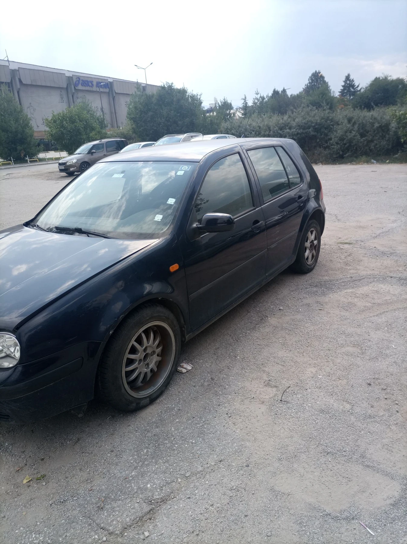 VW Golf 1.6 I, снимка 2 - Автомобили и джипове - 55886009