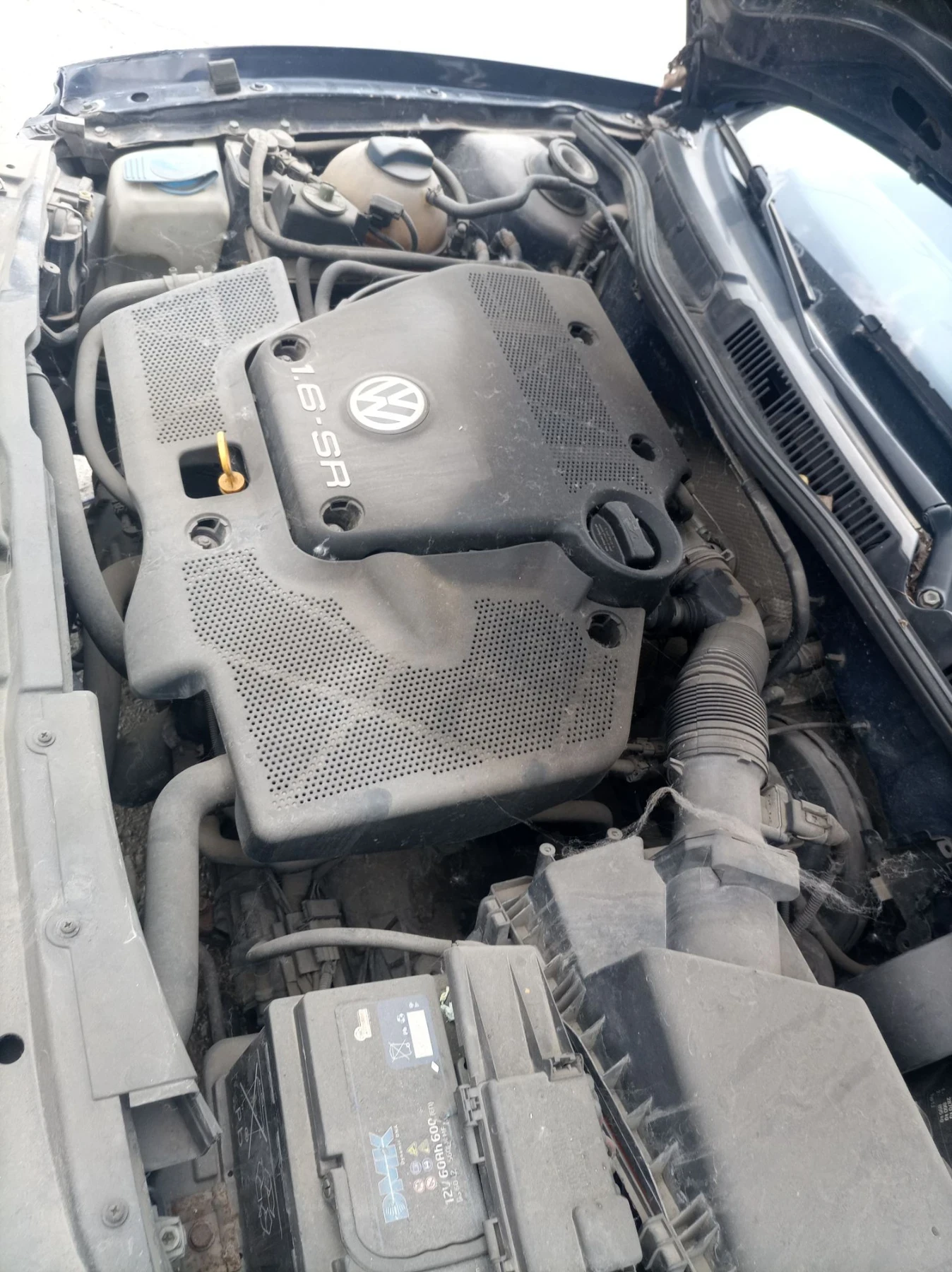VW Golf 1.6 I, снимка 6 - Автомобили и джипове - 55886009