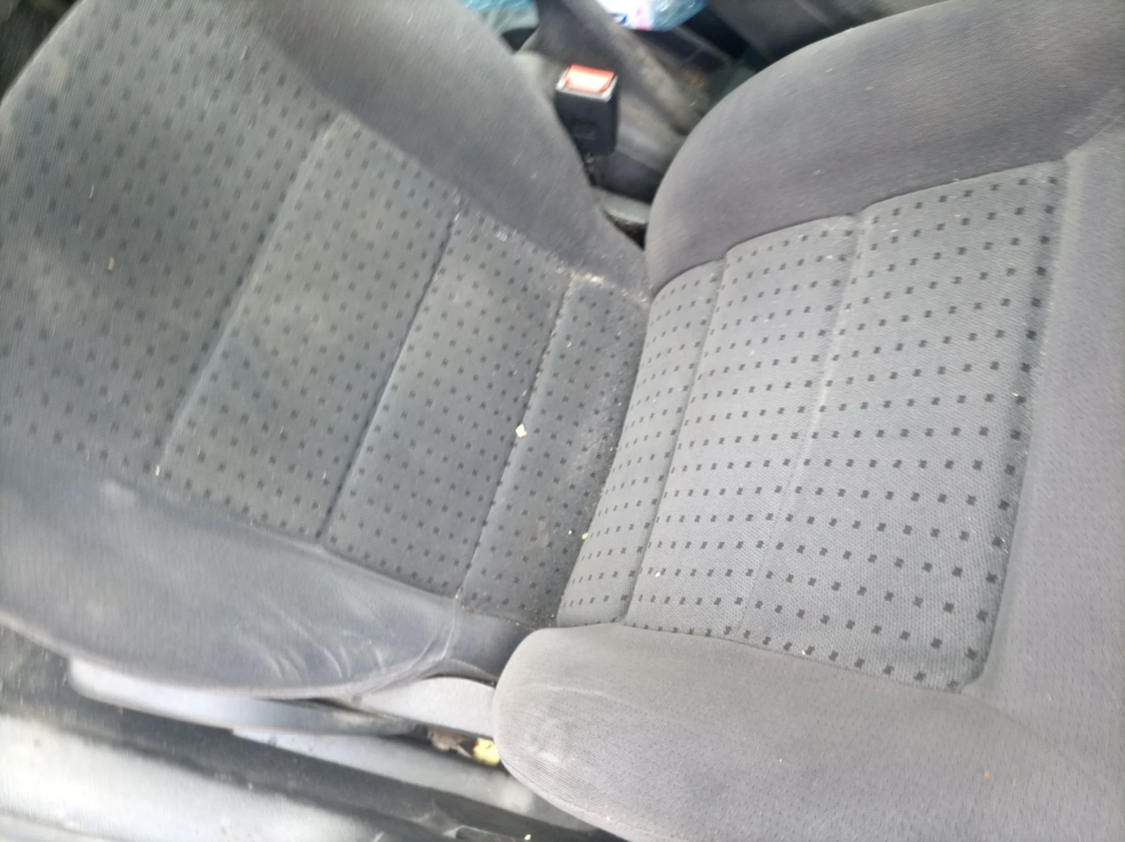 VW Golf 1.6 I, снимка 7 - Автомобили и джипове - 55886009
