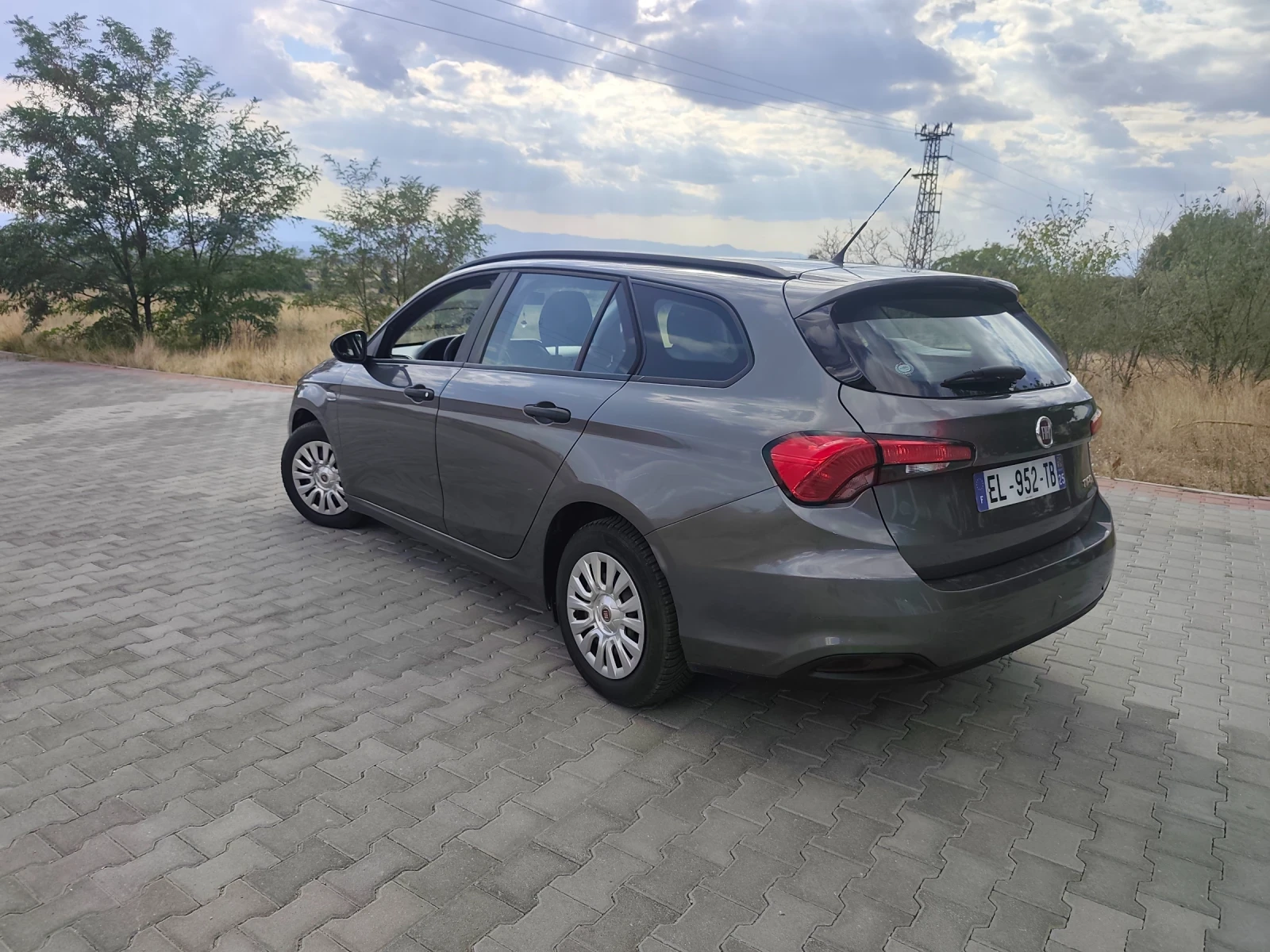 Fiat Tipo, снимка 3 - Автомобили и джипове - 56155469