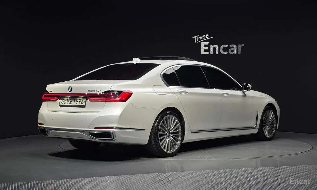 BMW 730 Ld xDrive Design Pure Excellence | АВТОФИНАНСИРАНЕ, снимка 2 - Автомобили и джипове - 56184894
