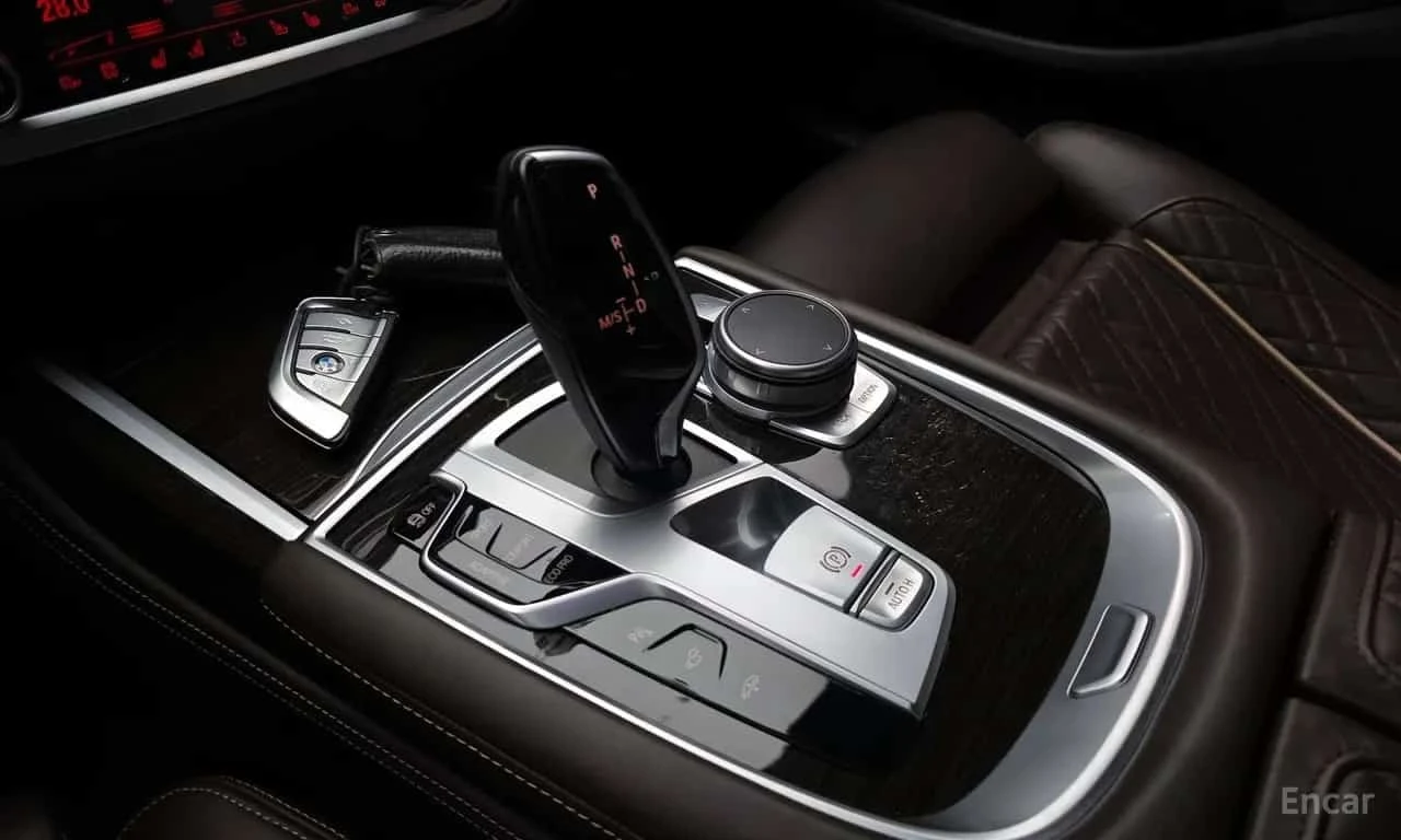 BMW 730 Ld xDrive Design Pure Excellence | АВТОФИНАНСИРАНЕ, снимка 9 - Автомобили и джипове - 56184894