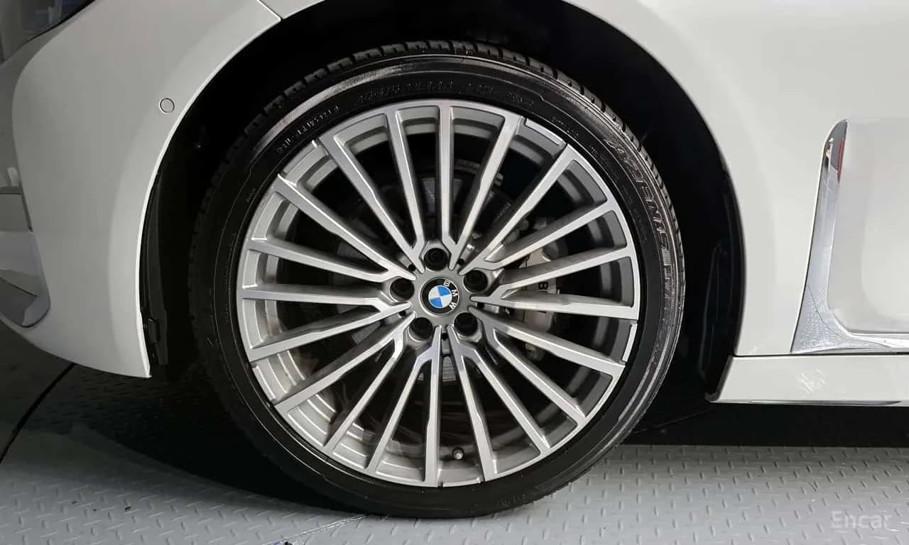 BMW 730 Ld xDrive Design Pure Excellence | АВТОФИНАНСИРАНЕ, снимка 5 - Автомобили и джипове - 56184894