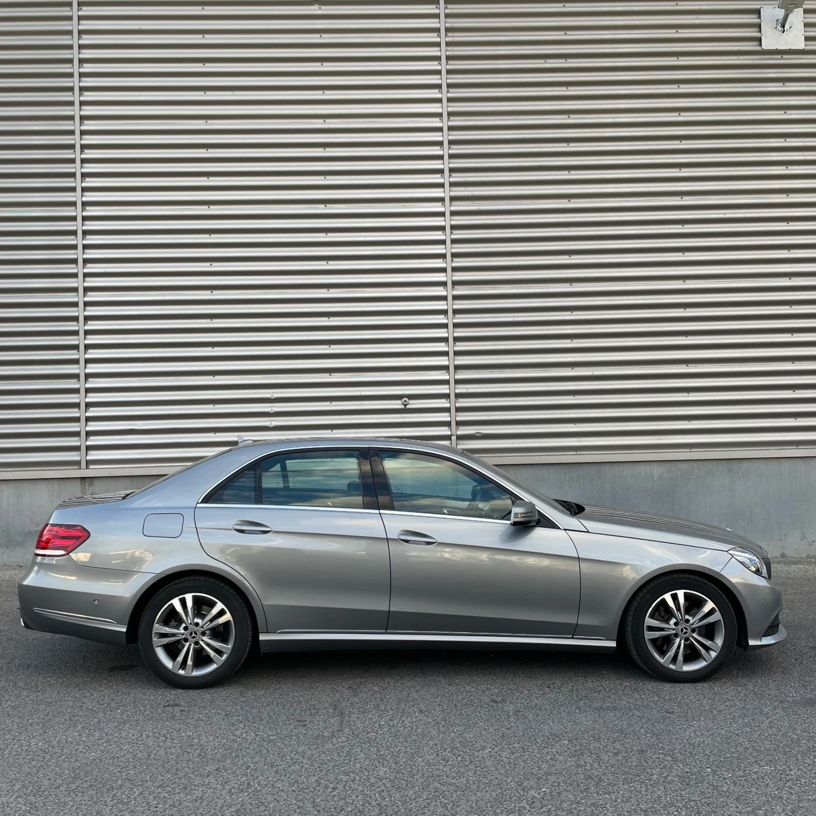 Mercedes-Benz E 200 CDI Facelift, снимка 6 - Автомобили и джипове - 56247586