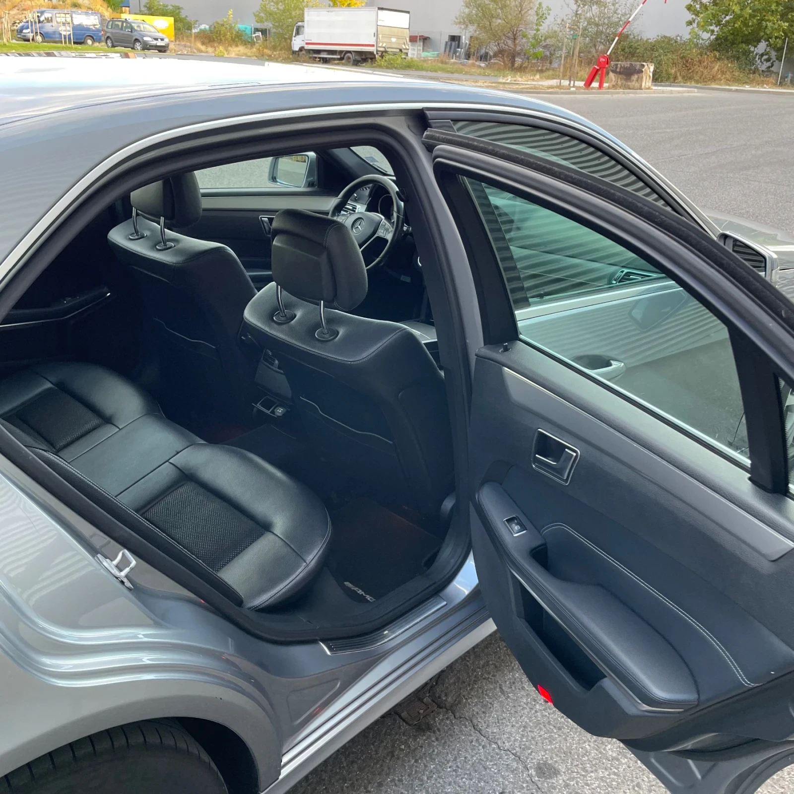 Mercedes-Benz E 200 CDI Facelift, снимка 9 - Автомобили и джипове - 56247586