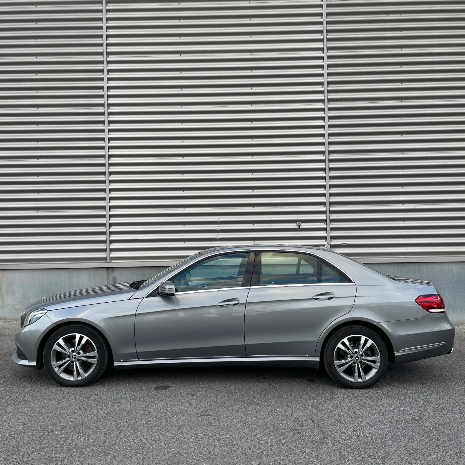 Mercedes-Benz E 200 CDI Facelift, снимка 5 - Автомобили и джипове - 56247586
