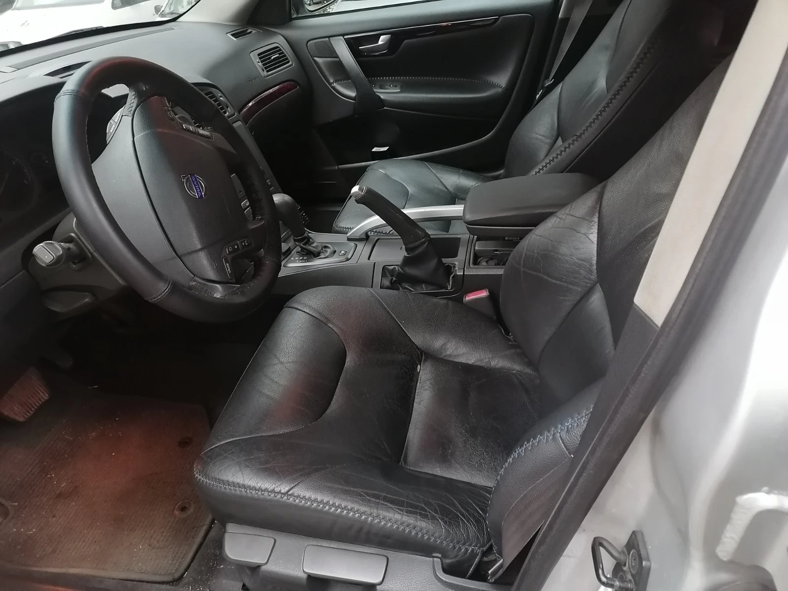 Volvo Xc70 2.4 D5, снимка 4 - Автомобили и джипове - 56583682