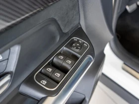 Mercedes-Benz GLA 35 AMG 4-MATIC PANORAMA MULTIBEAM CAMERA, снимка 4