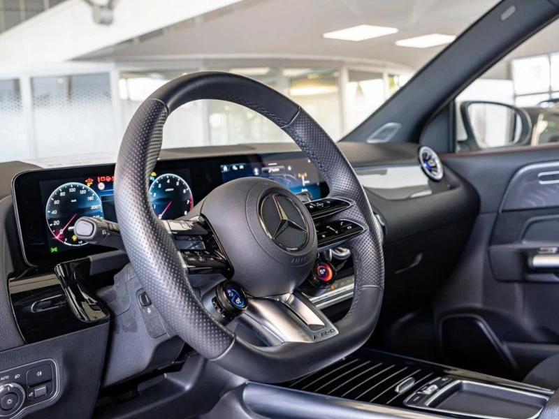 Mercedes-Benz GLA 35 AMG 4-MATIC PANORAMA MULTIBEAM CAMERA, снимка 6 - Автомобили и джипове - 52013123