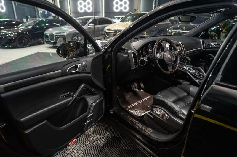 Porsche Cayenne TURBO S CARBON LED ПАНО BURM ЛИЗИНГ 100%, снимка 11 - Автомобили и джипове - 53434888