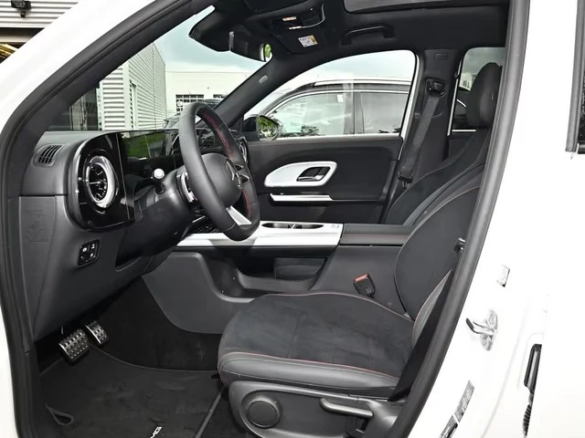 Mercedes-Benz GLB 250 EQ AMG-LINE NIGHT-PAKET PANORAMA CAMERA , снимка 5 - Автомобили и джипове - 56201432