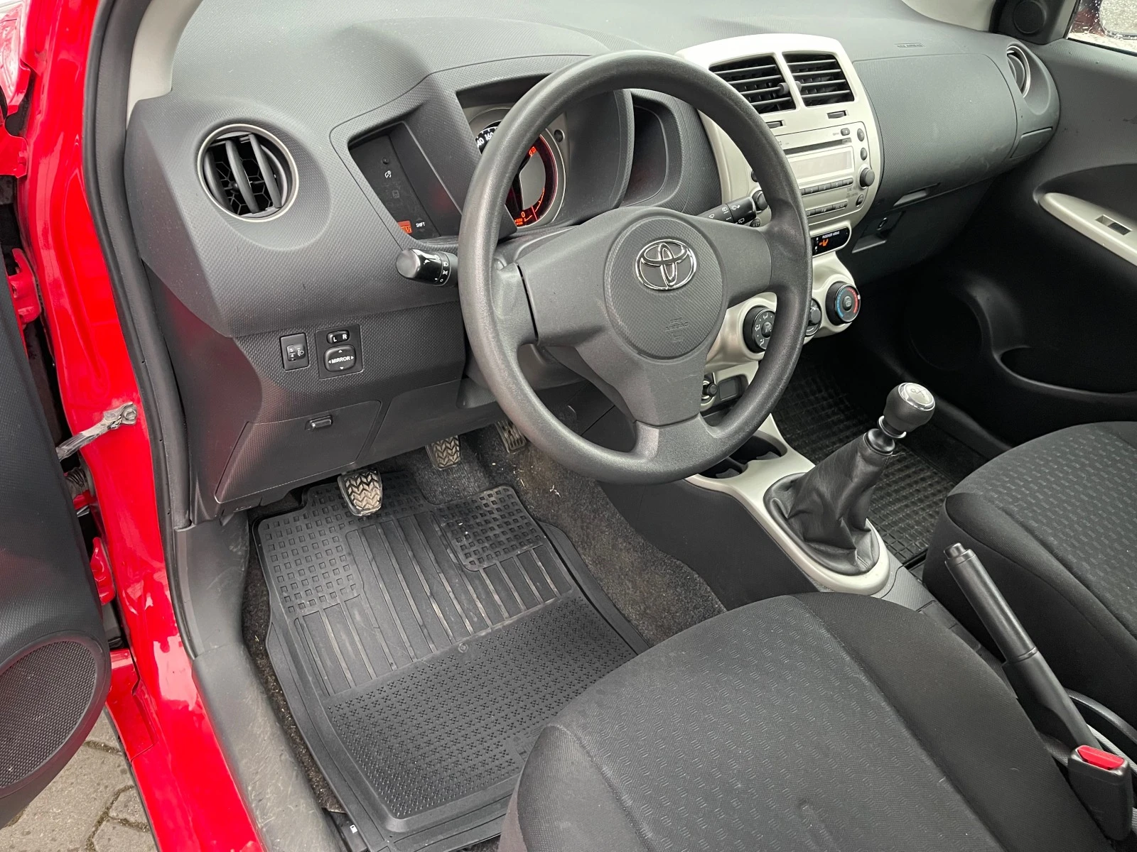 Toyota Urban Cruiser 1, 4D-4D, 90.., 6., 44, , , ,  | Mobile.bg   13