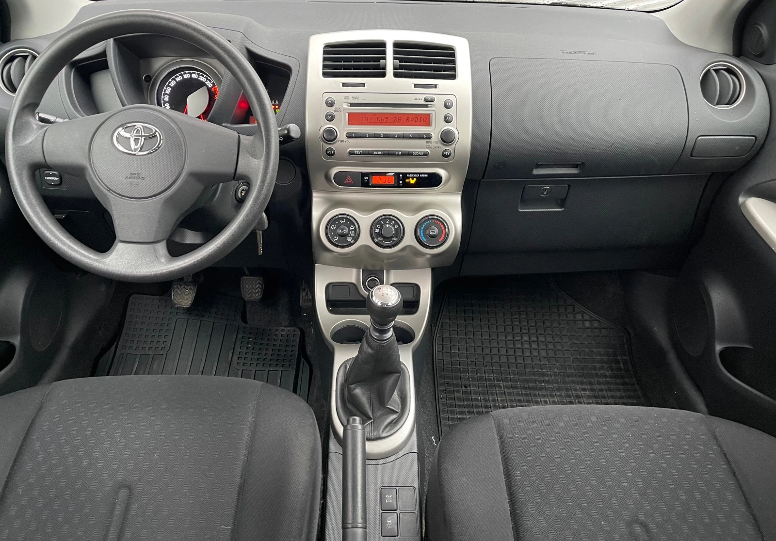 Toyota Urban Cruiser 1, 4D-4D, 90.., 6., 44, , , ,  | Mobile.bg   14