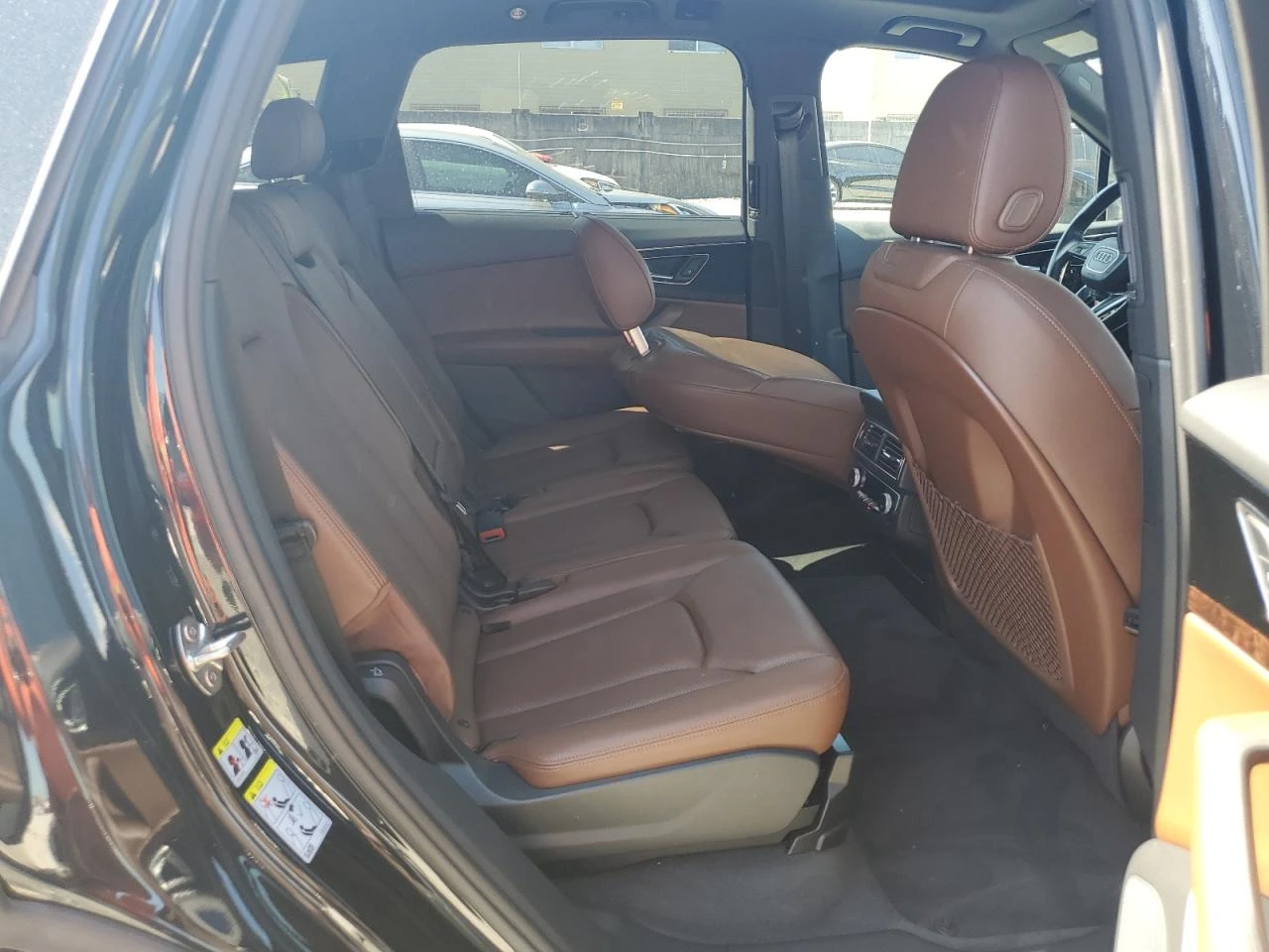 Audi Q7 PREMIUM PLUSMatrix* Обдухване* Пано* 360*  - изображение 10