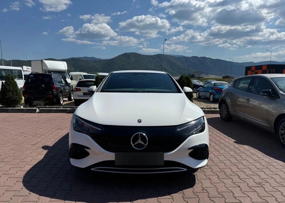 Mercedes-Benz EQE 300 - изображение 2
