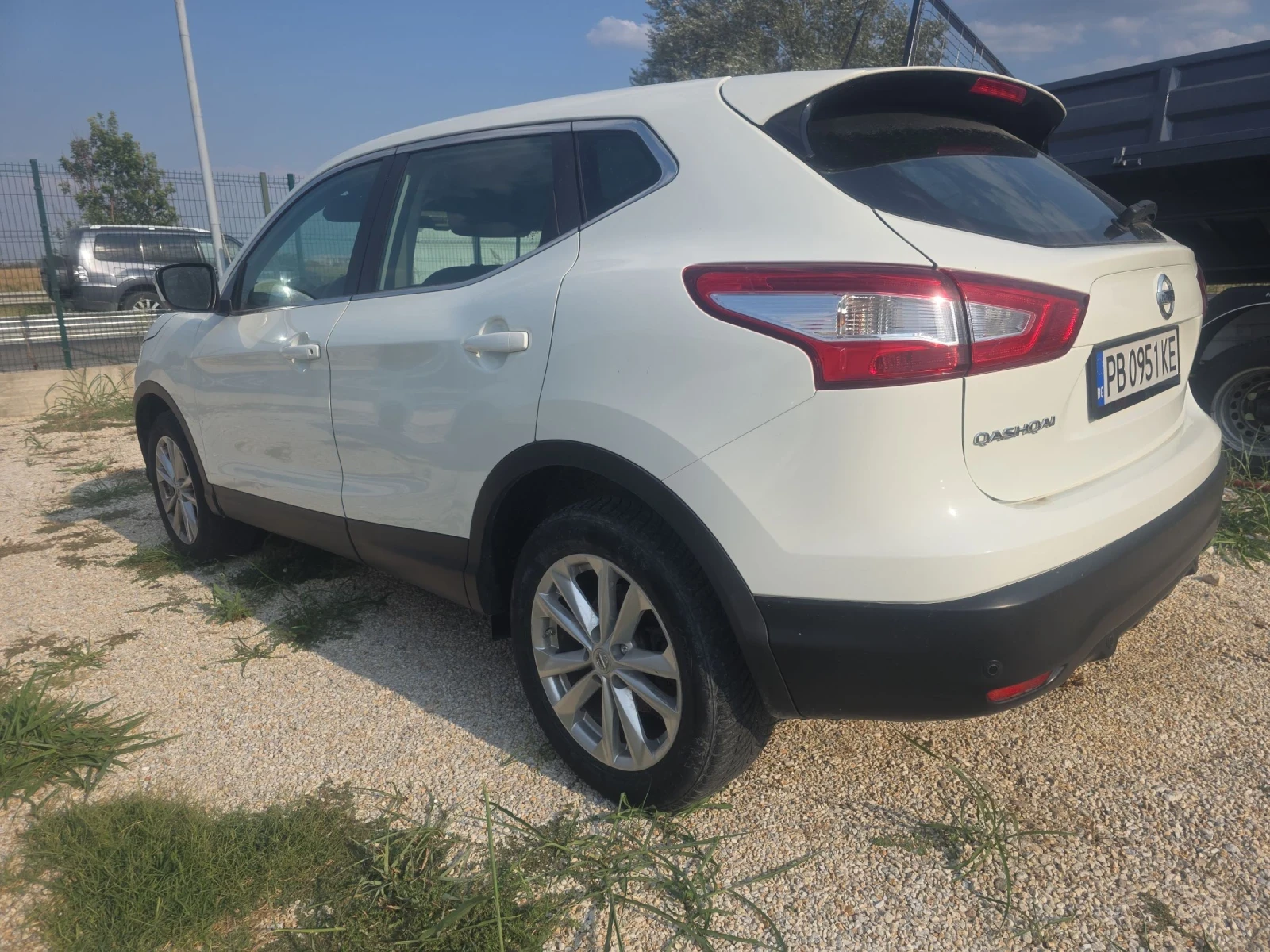 Nissan Qashqai 1.2I 116кс - изображение 3