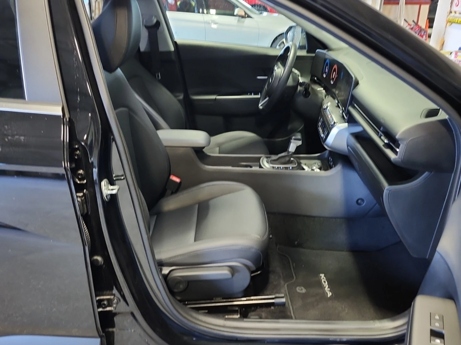 Hyundai Kona * * CARFAX * *   * *  | Mobile.bg   7