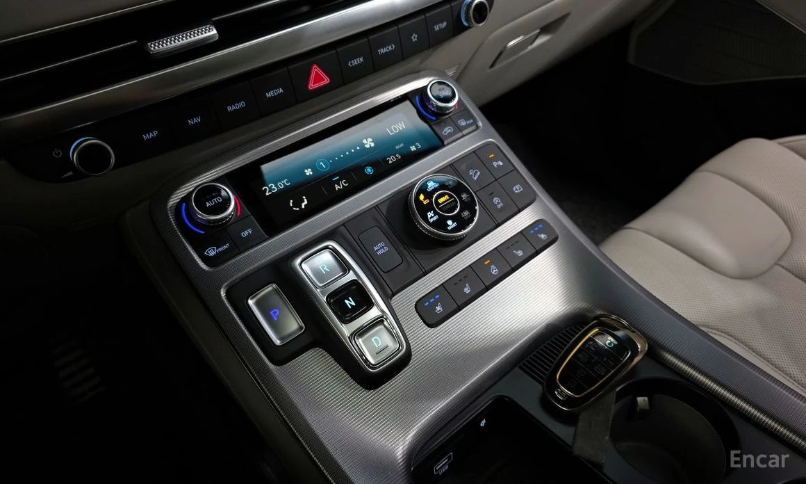 Hyundai Palisade CALLIGRAPHY* ПОДГРЕВ* ОБДУХВАНЕ* 360КАМЕРА* 7* МЕС, снимка 11 - Автомобили и джипове - 54122401