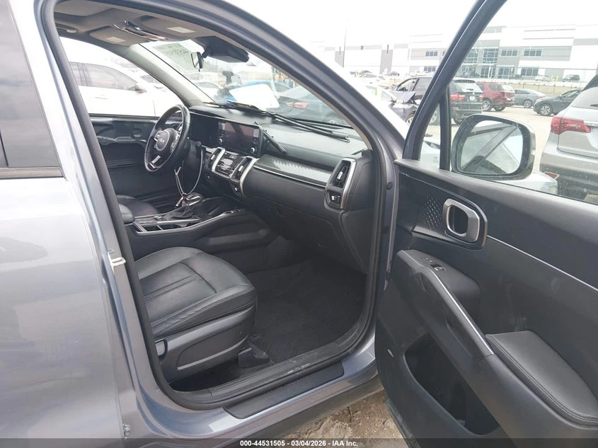 Kia Sorento 2.5l S, снимка 5 - Автомобили и джипове - 54572479
