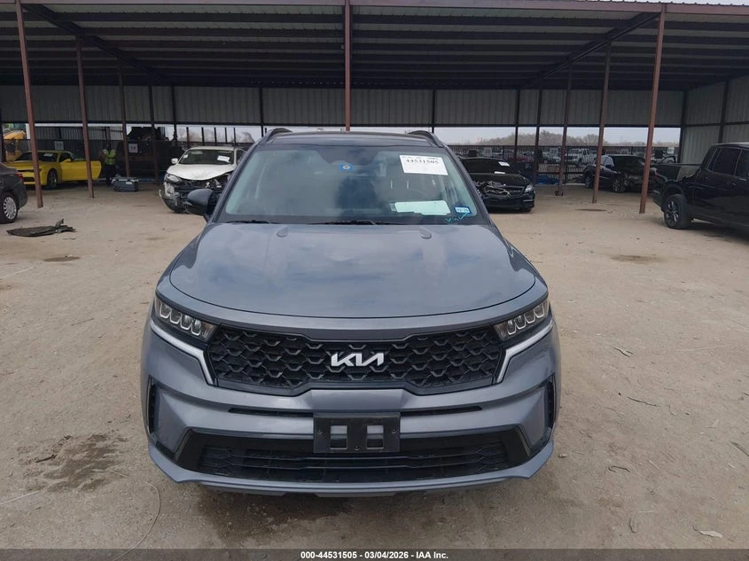Kia Sorento 2.5l S, снимка 12 - Автомобили и джипове - 54572479