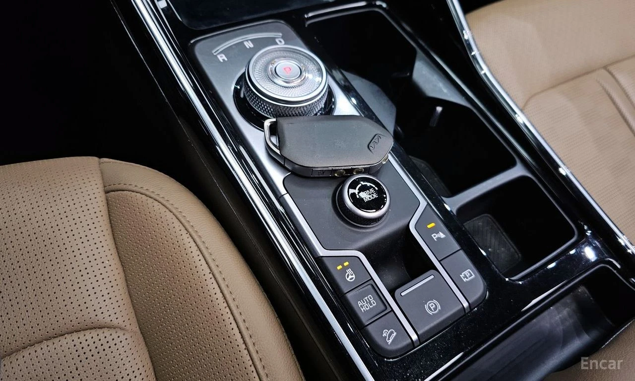 Kia Sorento 1.6* HYBRID* NOBLESSE* ПОДГРЕВ* ОБДУХВАНЕ* LANE* A, снимка 13 - Автомобили и джипове - 54822177