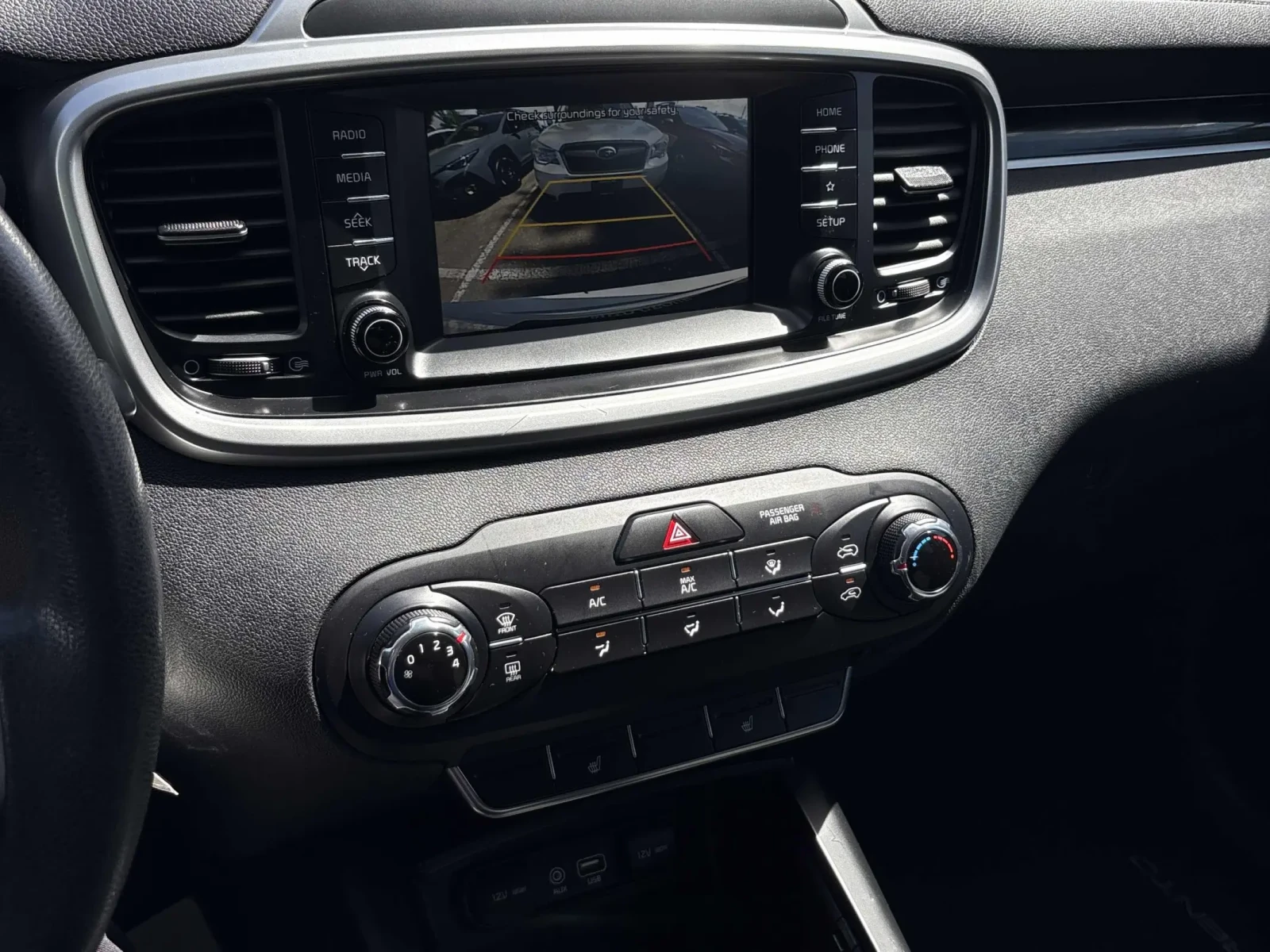 Kia Sorento LX AWD, снимка 7 - Автомобили и джипове - 54982669