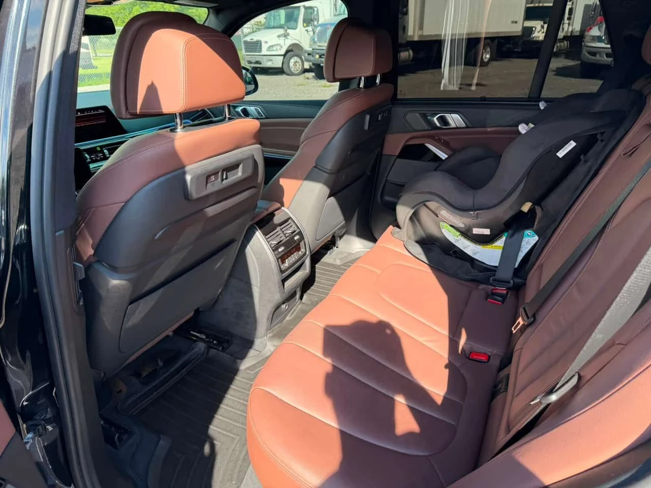 BMW X5 xDrive40i| М-ПАКЕТ| SWAROWSKI| HUD| 360| 2 КЛЮЧА, снимка 15 - Автомобили и джипове - 55036175