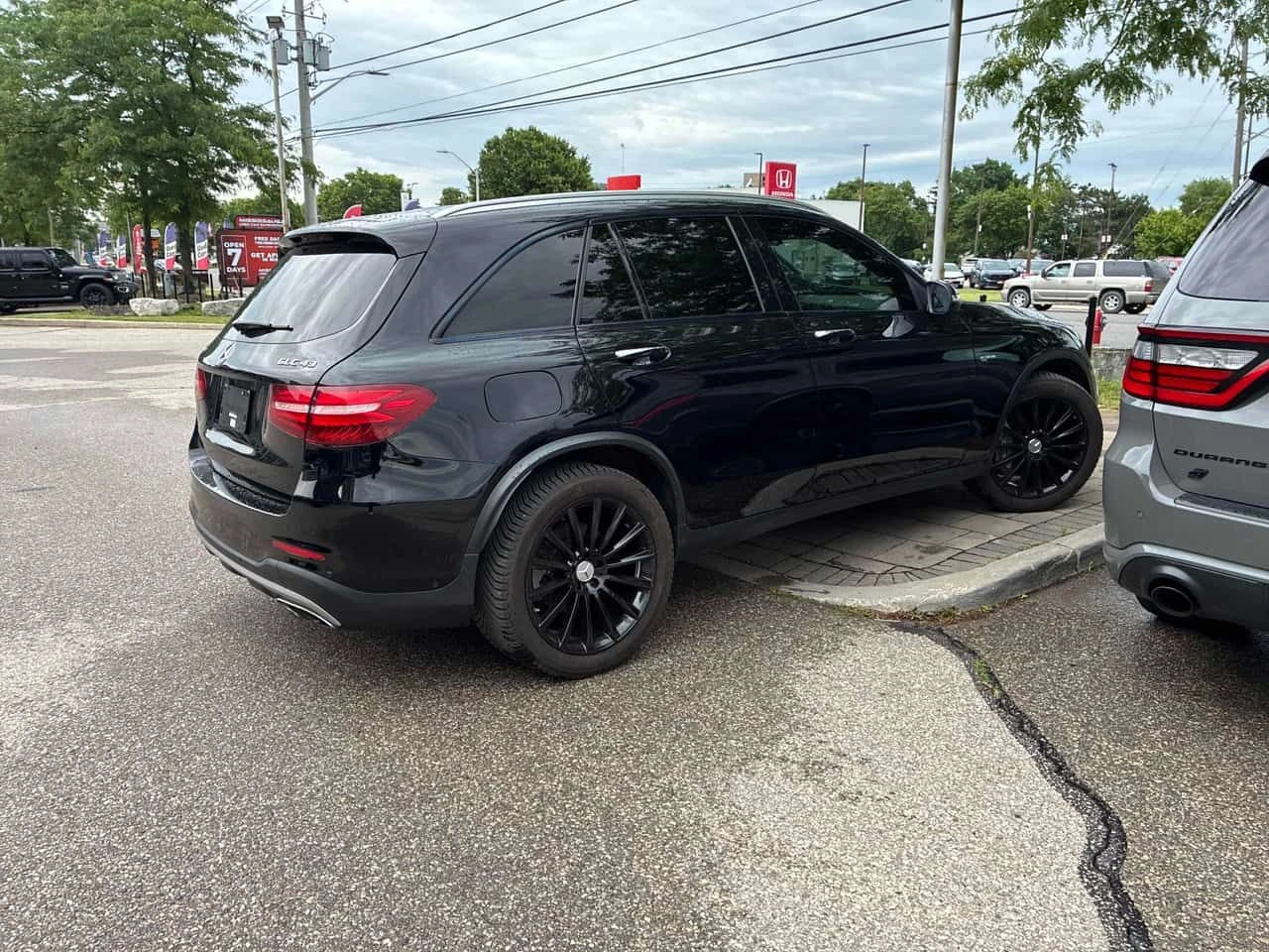 Mercedes-Benz GLC * AMG 43 * CARFAX * ЦЕНА ДО БГ, снимка 4 - Автомобили и джипове - 55180864