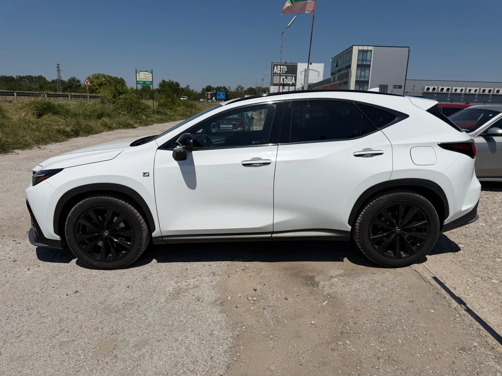 Lexus NX 450 h+ | F Sport | HUD | Обдух | 4Х4 | Plug-in| АСС, снимка 8 - Автомобили и джипове - 55672747