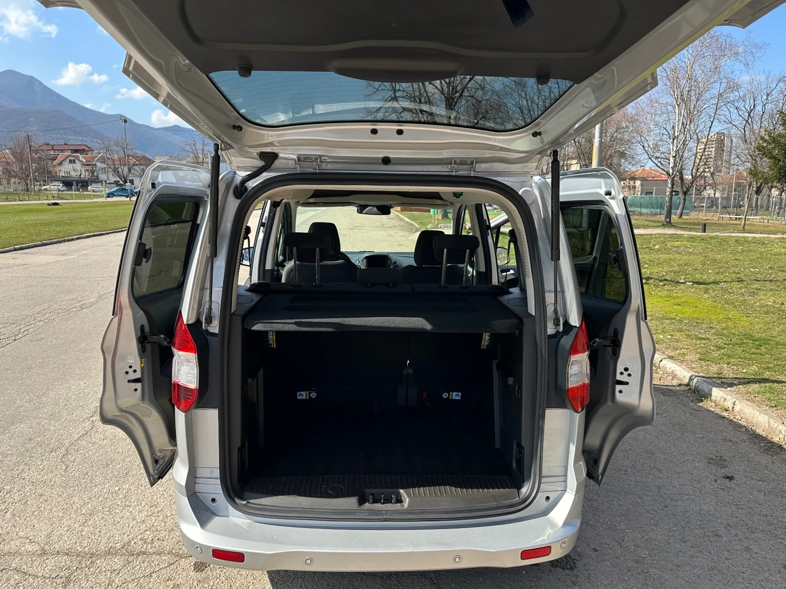 Ford Courier 1.5 TDCI  101�.�. 4, 3�./100��. | Mobile.bg � ����������� 4