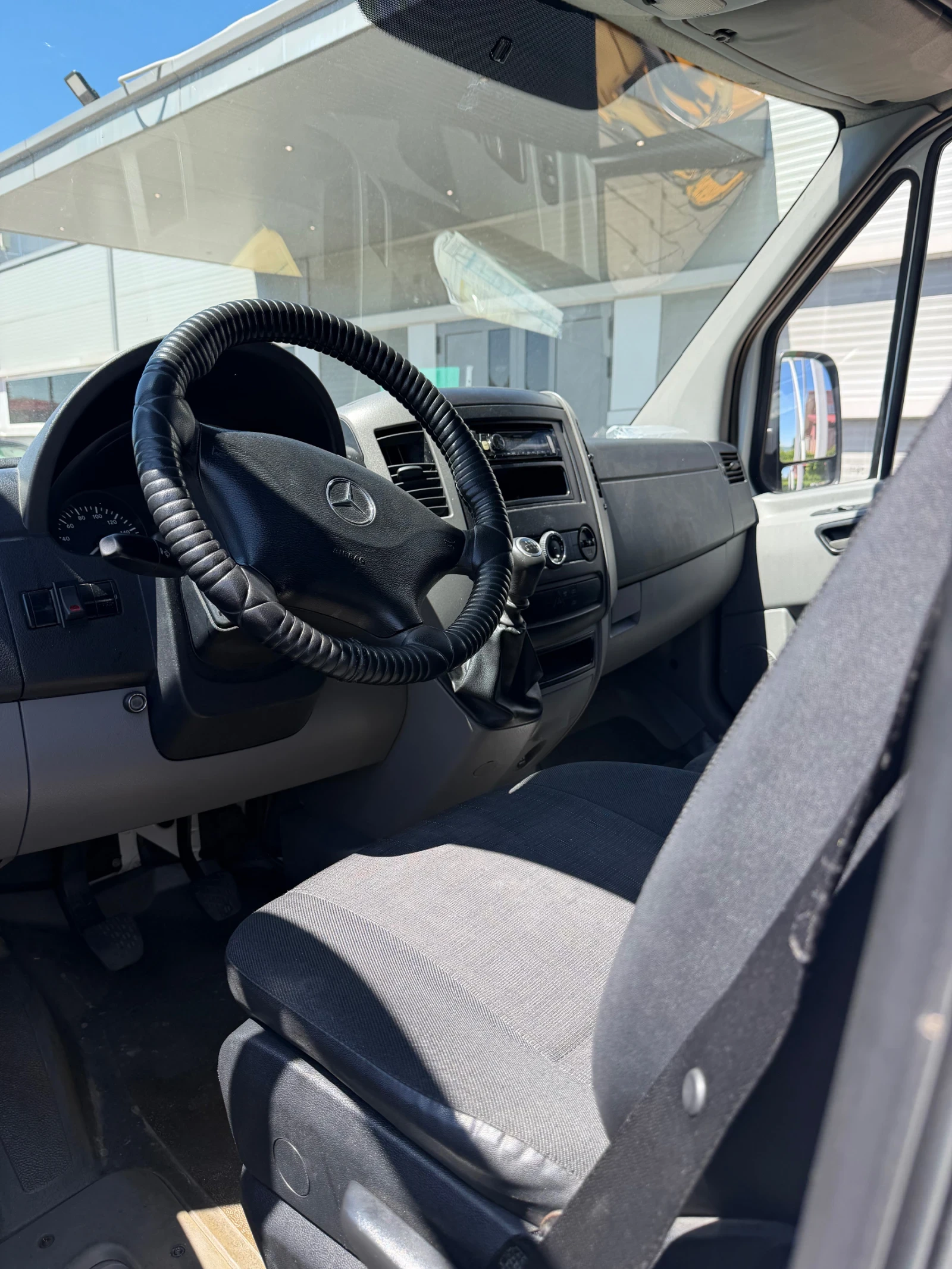 Mercedes-Benz Sprinter 313 Хладилен, снимка 3 - Бусове и автобуси - 54550291