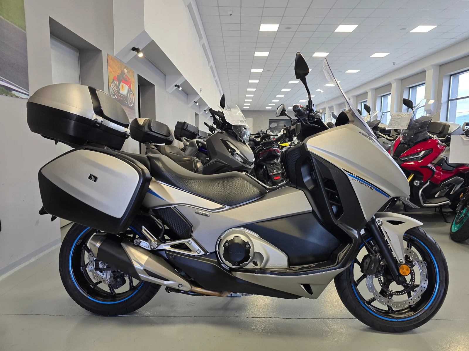 Honda Integra 750cc, ABS-DCT, 2016г., снимка 3 - Мотоциклети и мототехника - 54602255