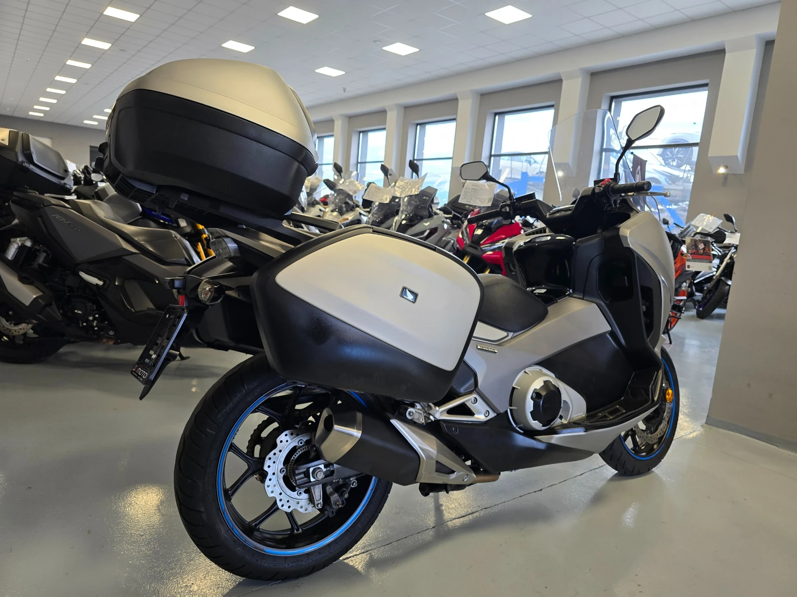 Honda Integra 750cc, ABS-DCT, 2016г., снимка 4 - Мотоциклети и мототехника - 54602255