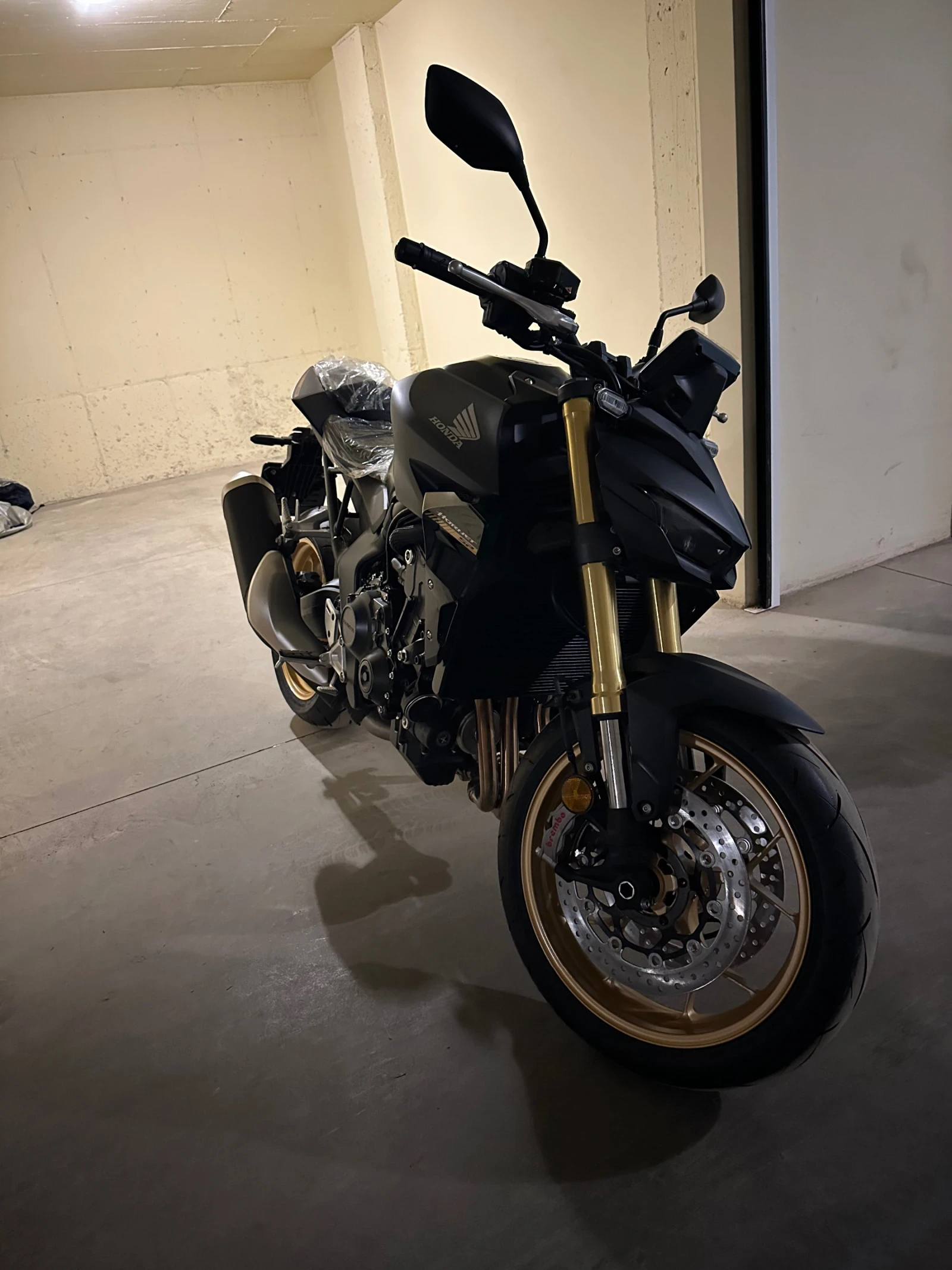 Honda Hornet, снимка 2 - Мотоциклети и мототехника - 55672536