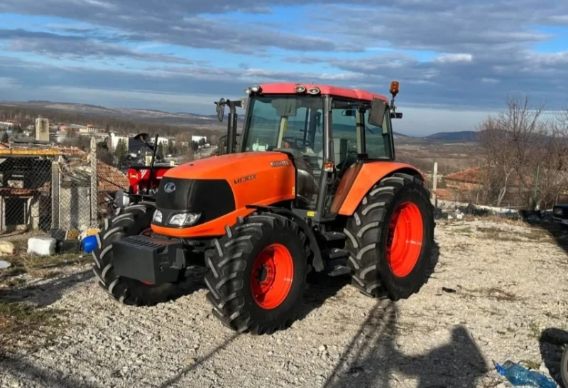 Трактор Kubota M130