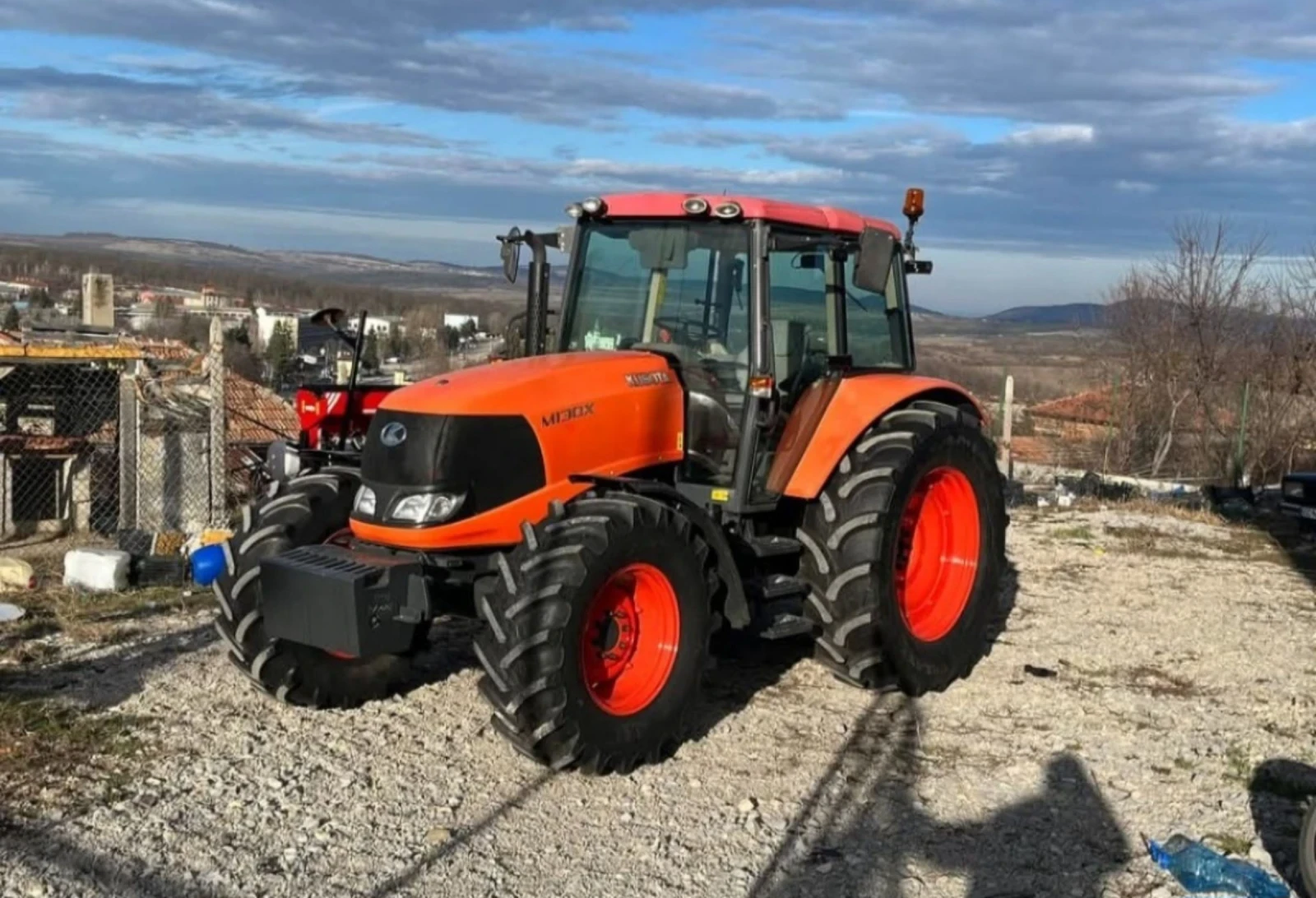 Трактор Kubota M130, снимка 1