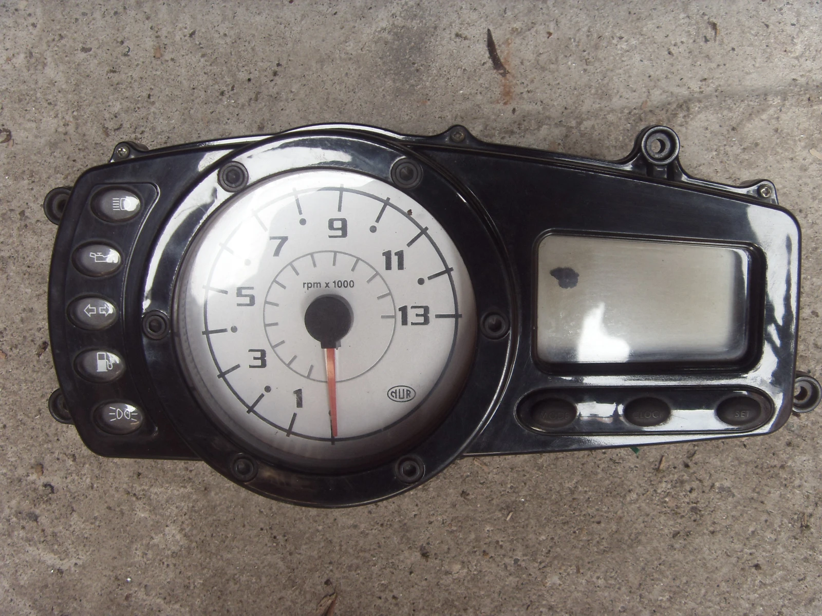      2  50 . | Mobile.bg   6